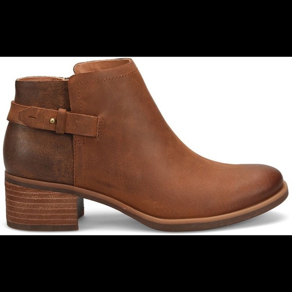 korks ankle boots
